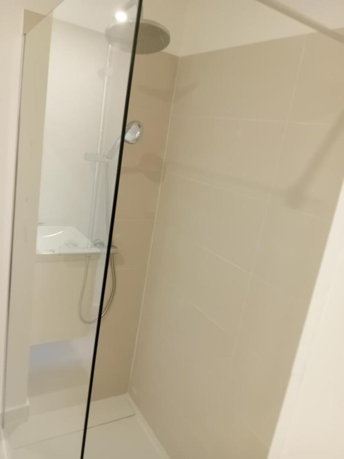 Quartier Le Plus Anime De Marseille "La Plaine Cours Julien "Chambre Avec Salle De Bain Wc Privee Integrees "Dans Appartement Екстер'єр фото