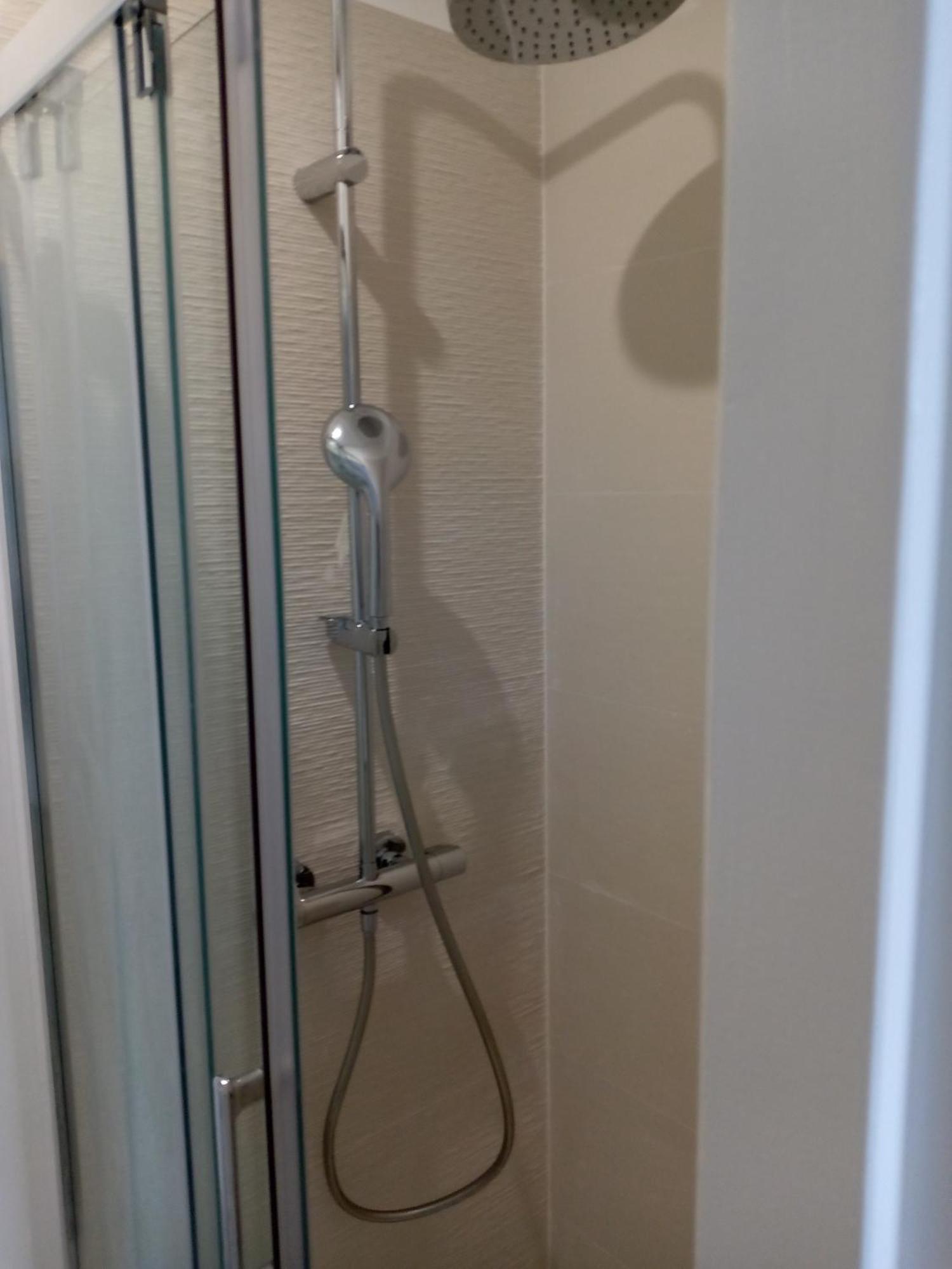 Quartier Le Plus Anime De Marseille "La Plaine Cours Julien "Chambre Avec Salle De Bain Wc Privee Integrees "Dans Appartement Екстер'єр фото